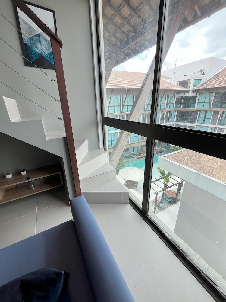 Sunny Hall Flat by EasyHome