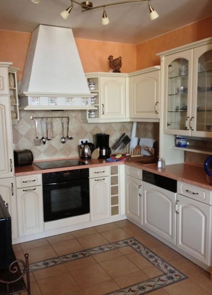 55, Apartment House 