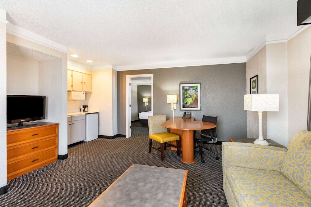 Travelodge by Wyndham El Paso - Airport - Image 3