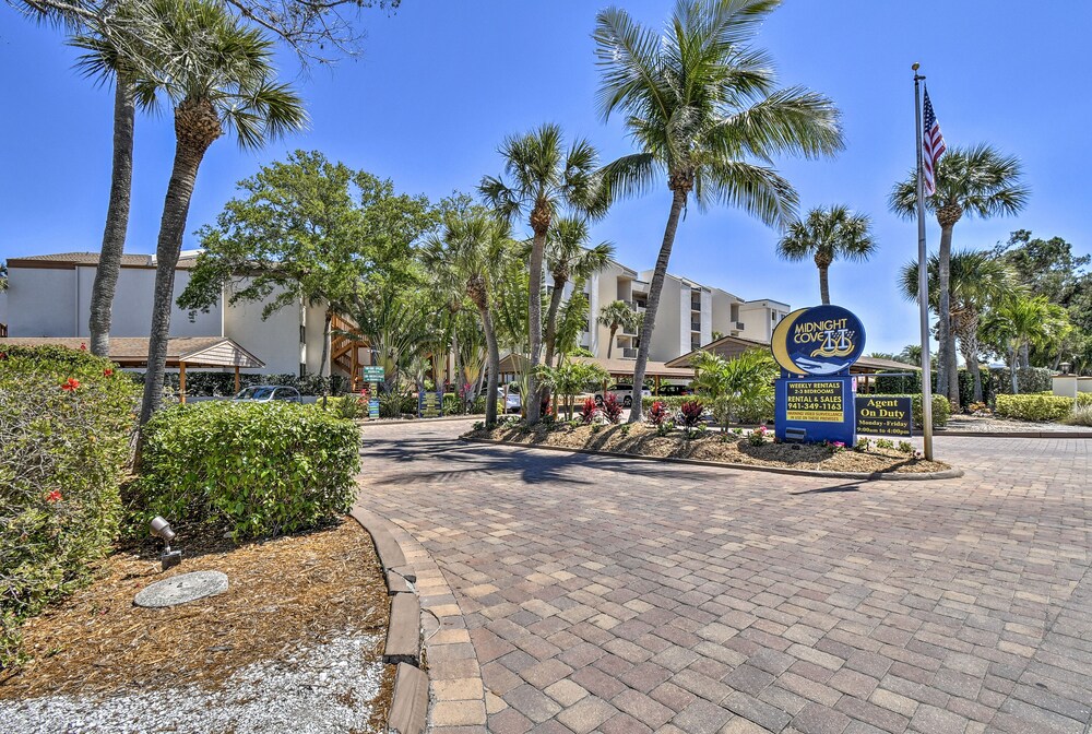Siesta Key Condo: Resort Amenities, Walk to Beach!