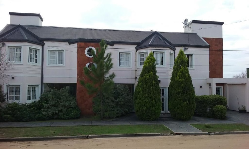 Hotel Queguay - Image 1