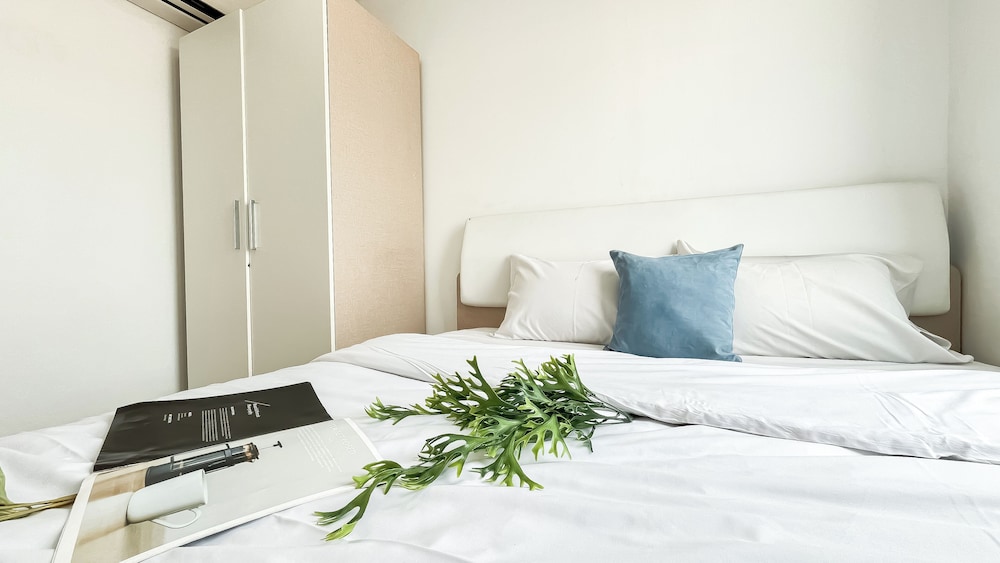 Minimalist Look 1Br At Apartment Vittoria Residence