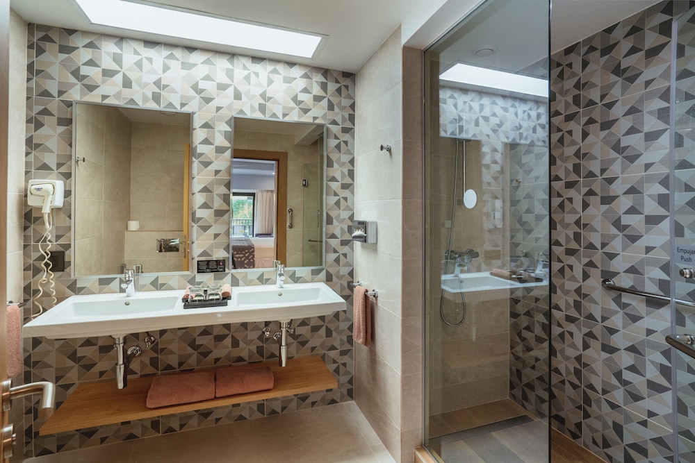 Los Cabos Vacations - Hotel Riu Santa Fe - All Inclusive - Property Image 105