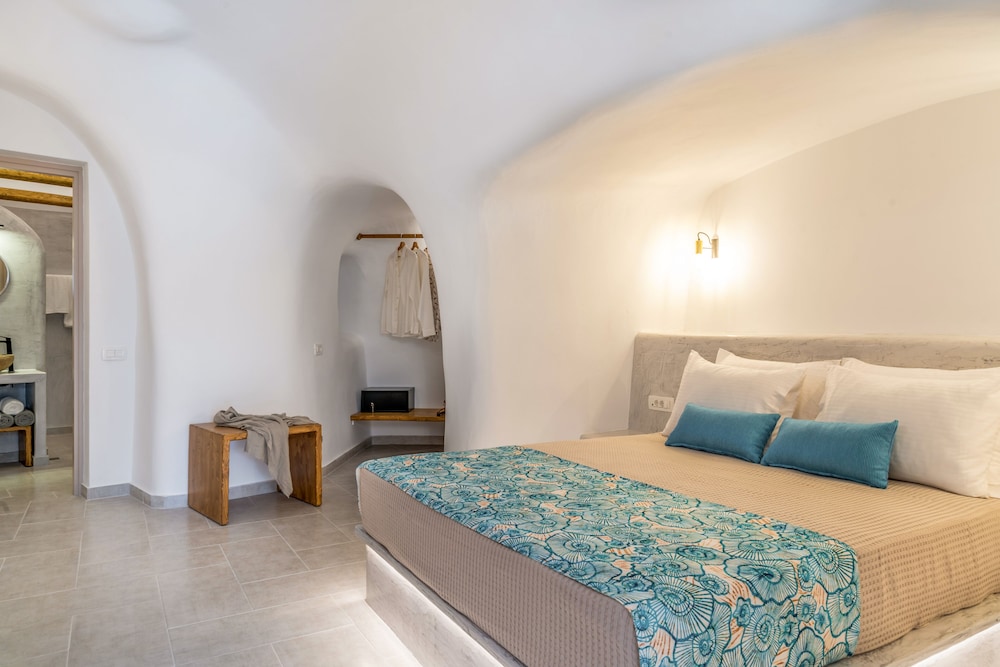 Wine and Yard Caves photo 3