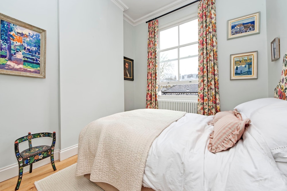 Charming 1 Bedroom 1 Bathroom Notting Hill