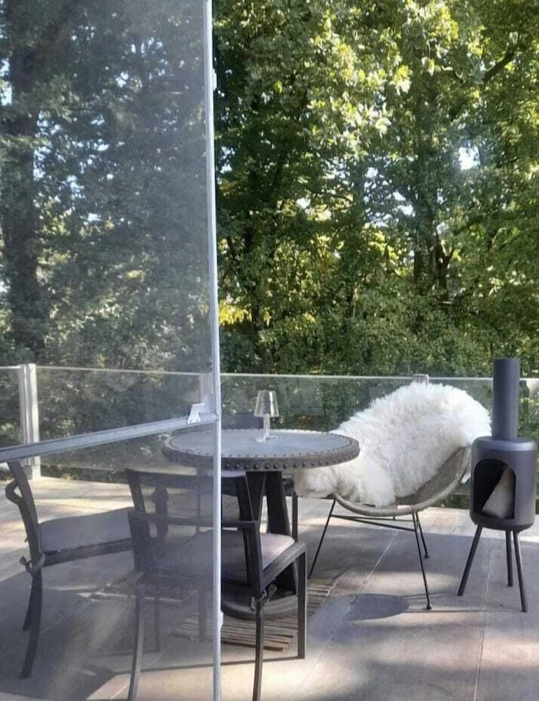 Charming Studio the Heart of the Forest