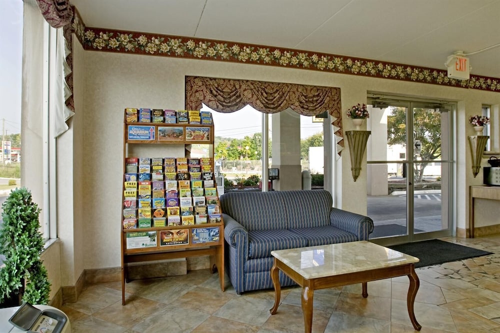 Americas Best Value Inn & Suites Knoxville North view 2