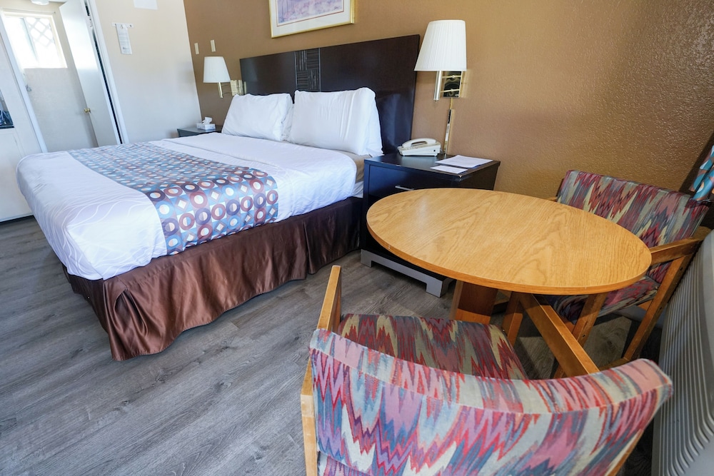 Payson Vacations - Rim Country Inn - Property Image 3