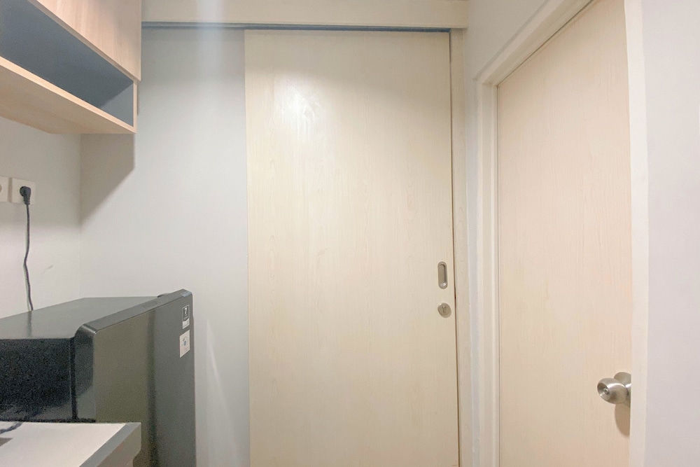 Good And Simple Look 1Br At Amartha View Apartment