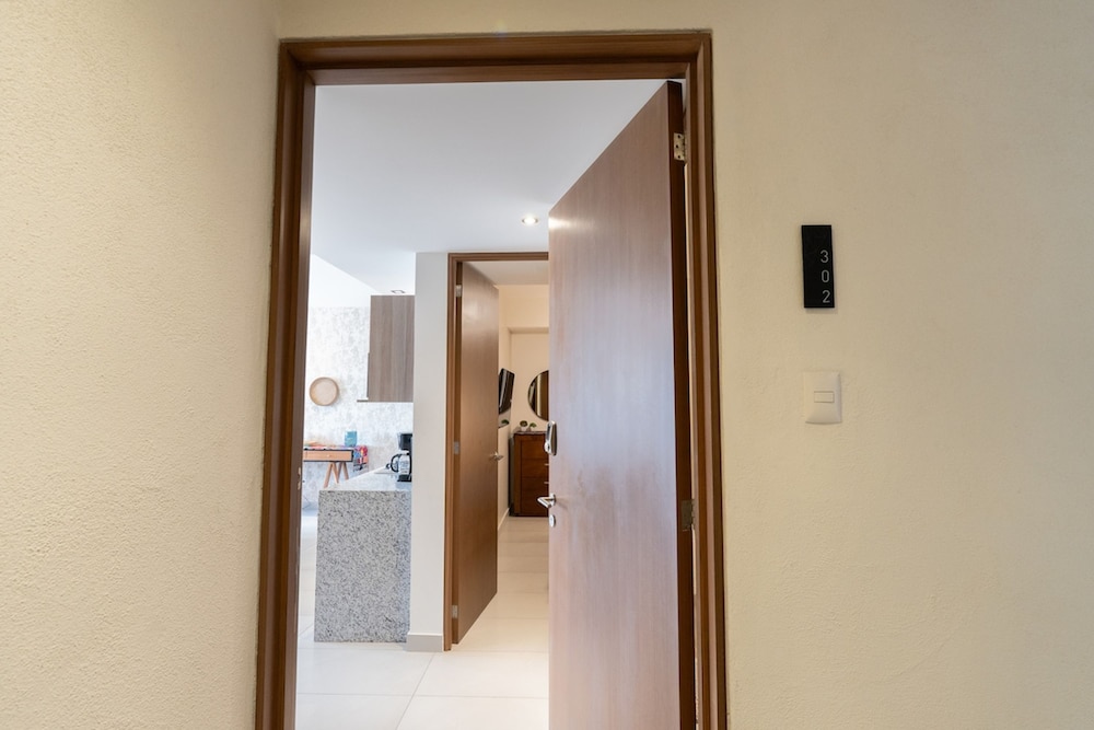 A Amenities Location Sleeps 6
