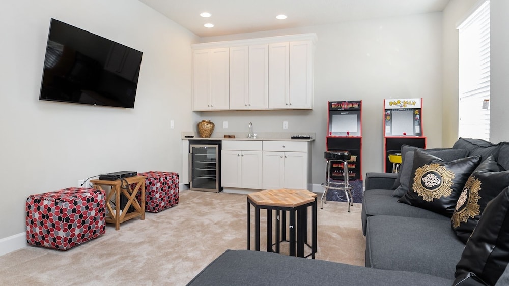 Solterra Resort 9 Bedroom Private Pool Home Sleeps 24 9 Home