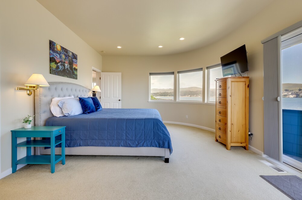 Dreamy Sonoma Coast Home w/ Waterfront Views view 3