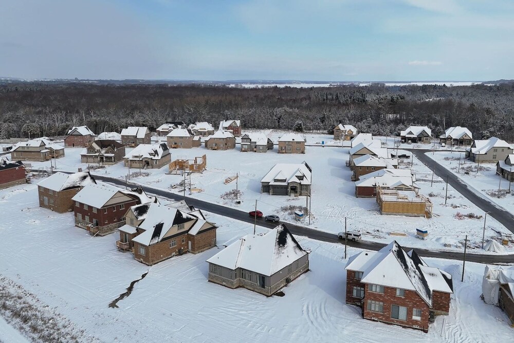 Spacious Brand New 4-bed Retreat in Quinte West