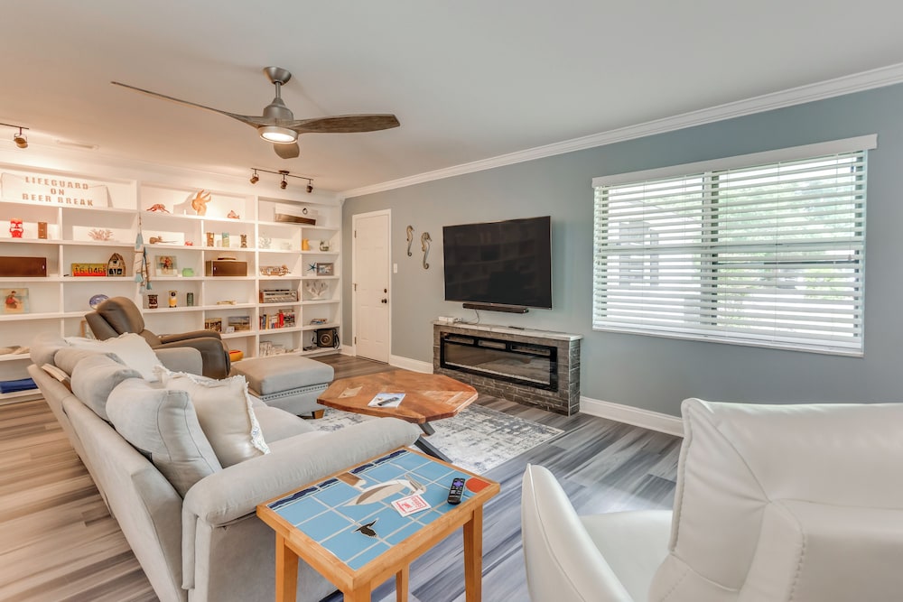 Swim, Golf & Relax: Family-friendly Pensacola Gem