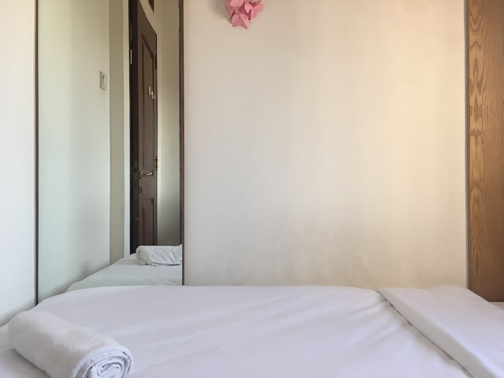 Cozy 2BR Apartment At Majesty Near Maranatha University view 5