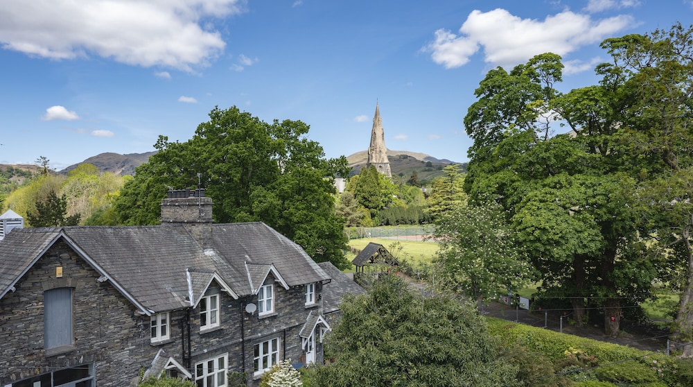 Church View - Spacious 2 Bedroom - 2 Bathroom - Property - Outdoor Terrace view 2