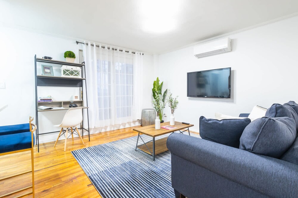 26-1c Gramercy Large 1BR WD