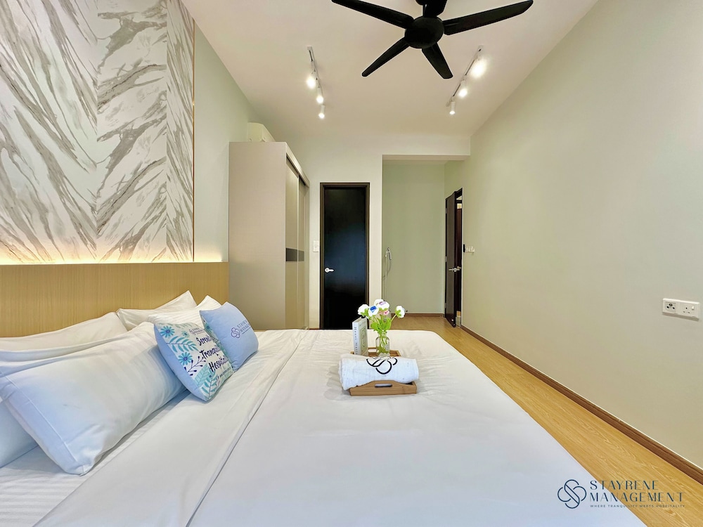 Country Garden Danga Bay Sea View Homestay by Stayrene