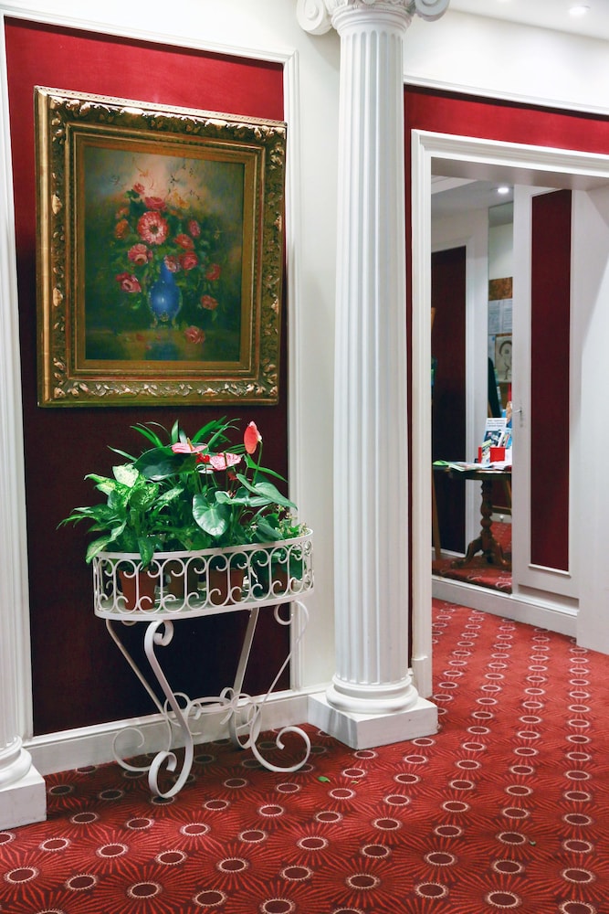 Bagneres-de-Luchon Vacations - Hotel d'Etigny - Property Image 2