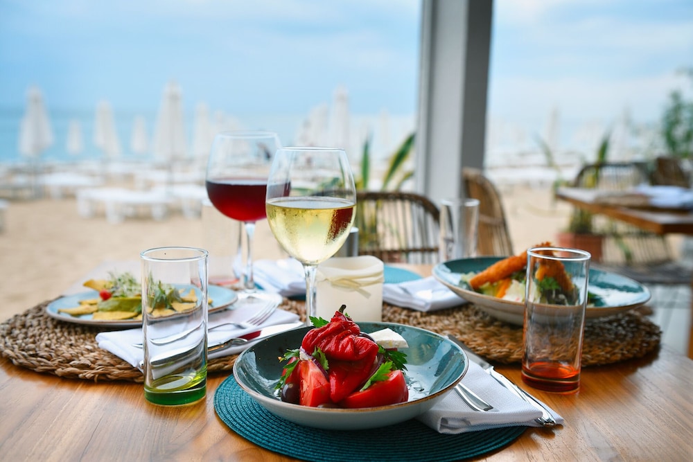 GRIFID Moko Beach - Ultra All Inclusive