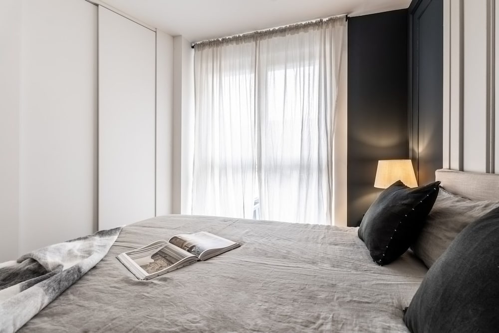 Abantos - 1 Bedroom With Pool in Castilla