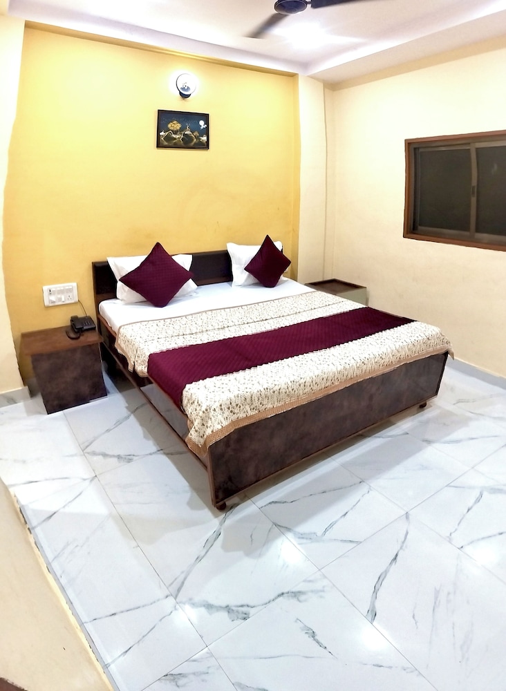 GM P. GUEST HOUSE