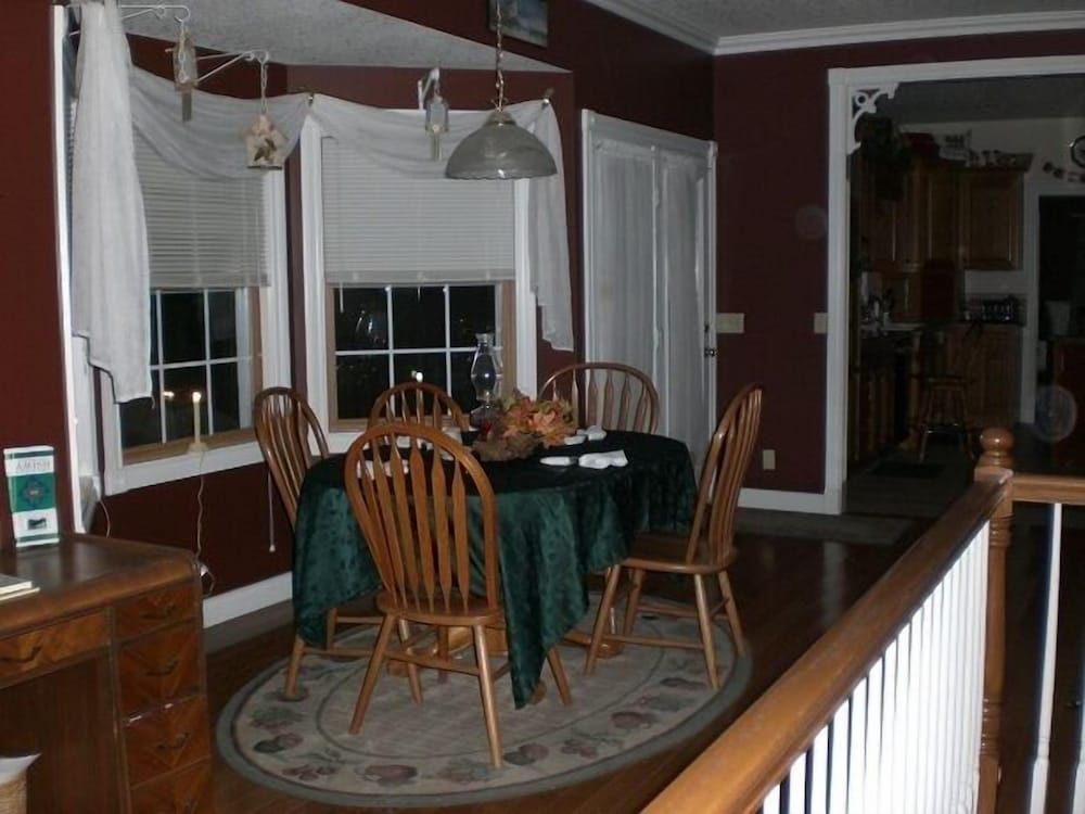 Heritage Homestead Inn