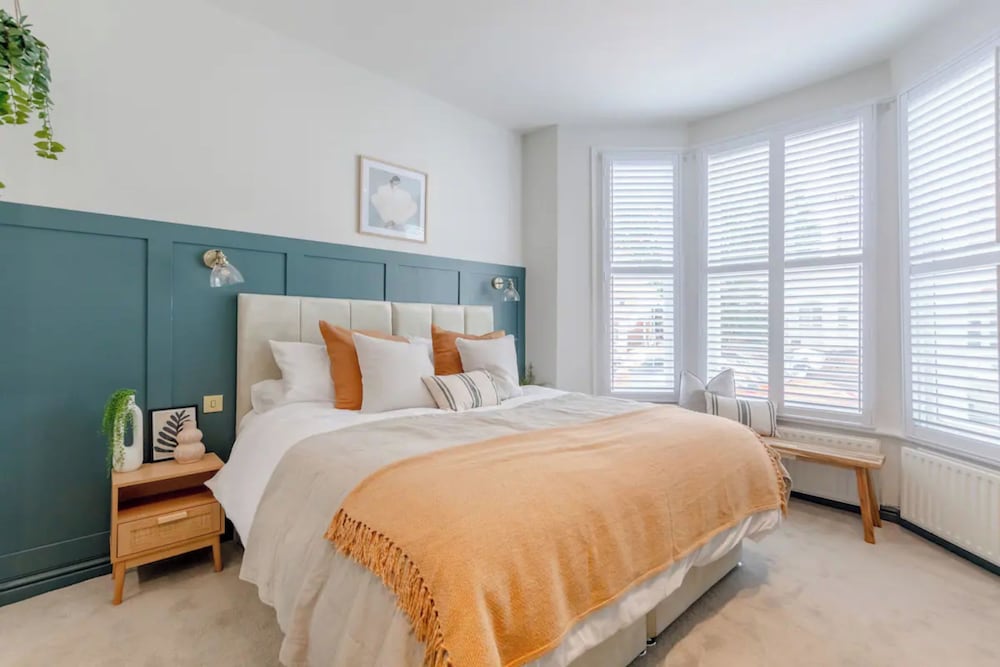 Contemporary Elegance - 2BD Flat, Clapham!