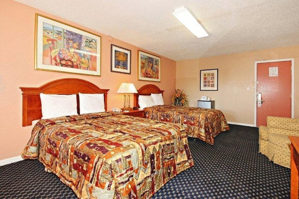 Regal Inn Suites - Property Image 32