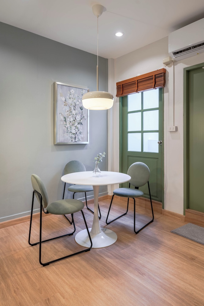 Bluehouse191 hometel