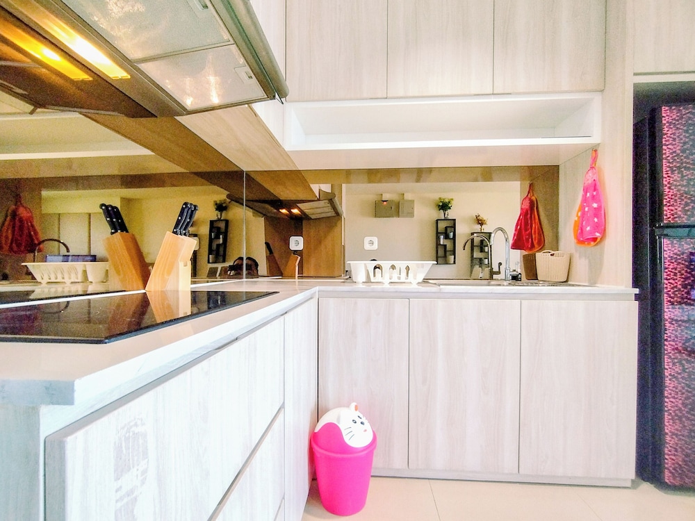 Homey Designed 2BR in City Center at Praxis Apartment