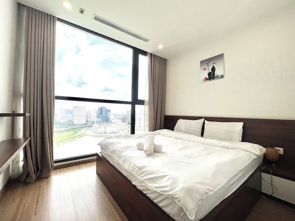 Luxhousing Vinhomes Skylake