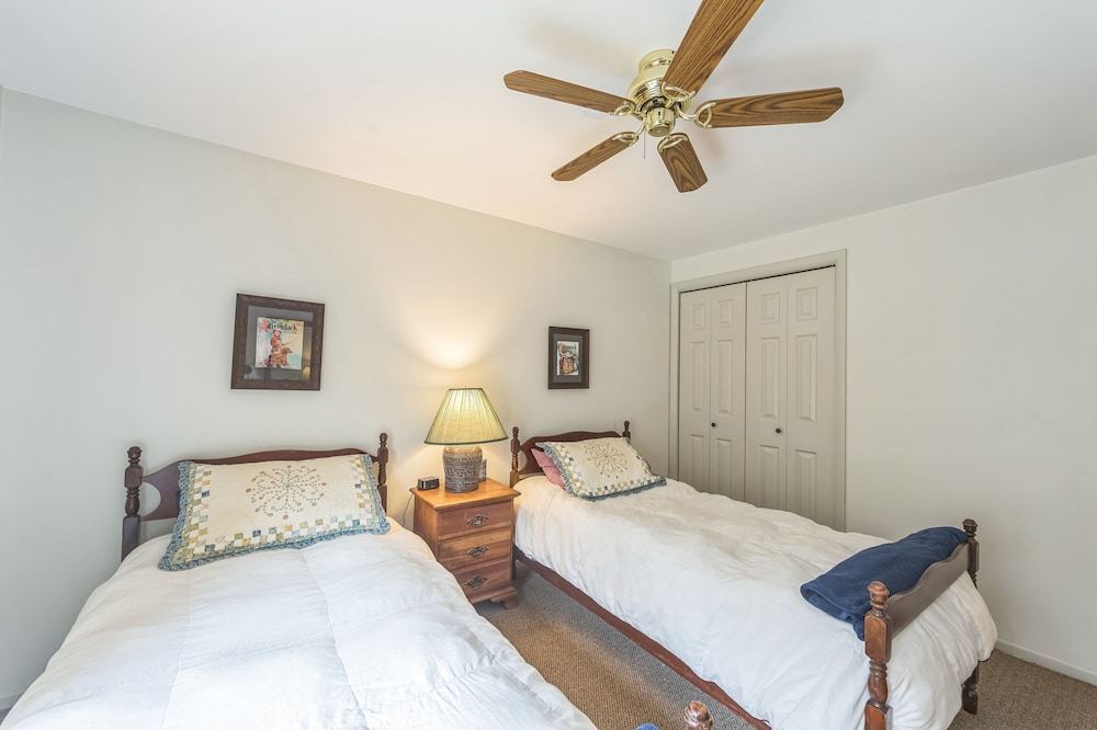 Moxham 58h - Adirondack Retreat Mountain Views 3 Bedroom Townhouse by The Summit at Gore Mountain