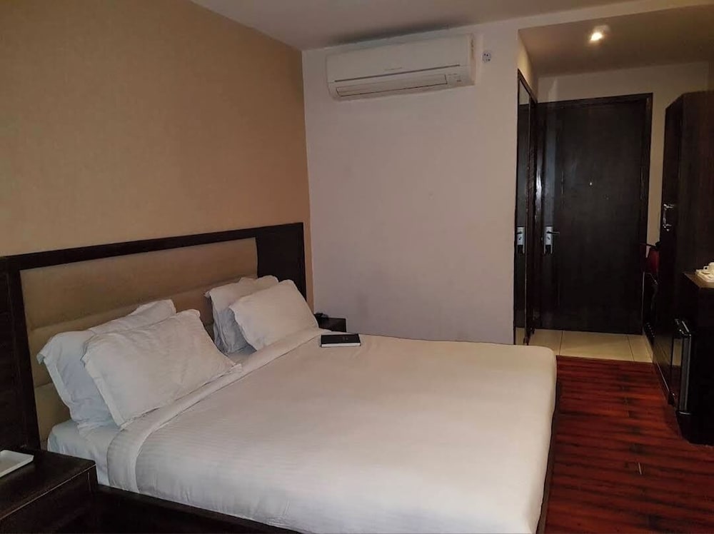 HOTEL FORTUNE BLUE