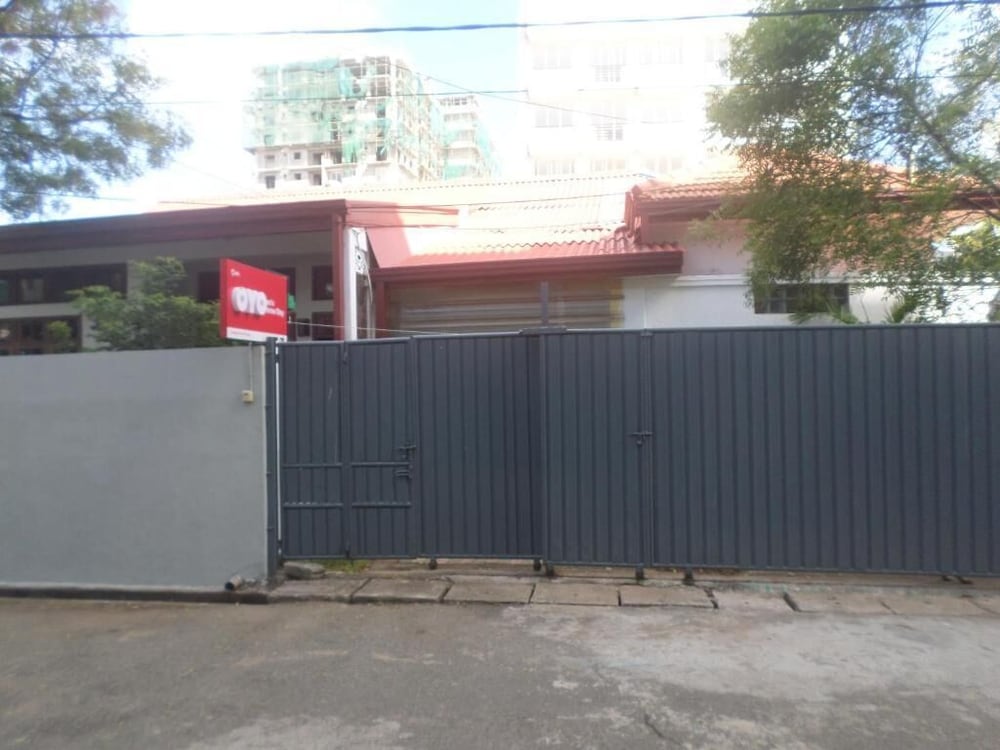 Leos Home Stay