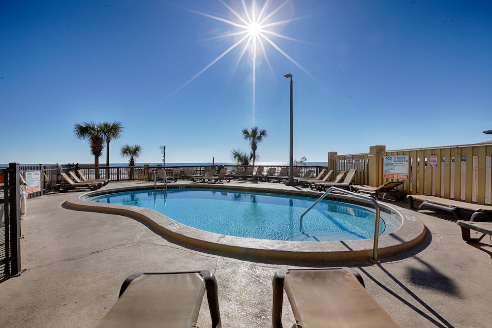 Sunbird Beach Resort By PHG
