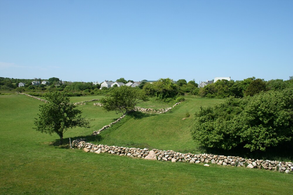 Rose Farm Inn