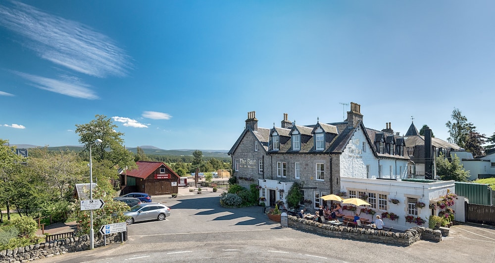 Hotel The Boat Hotel - Image 1