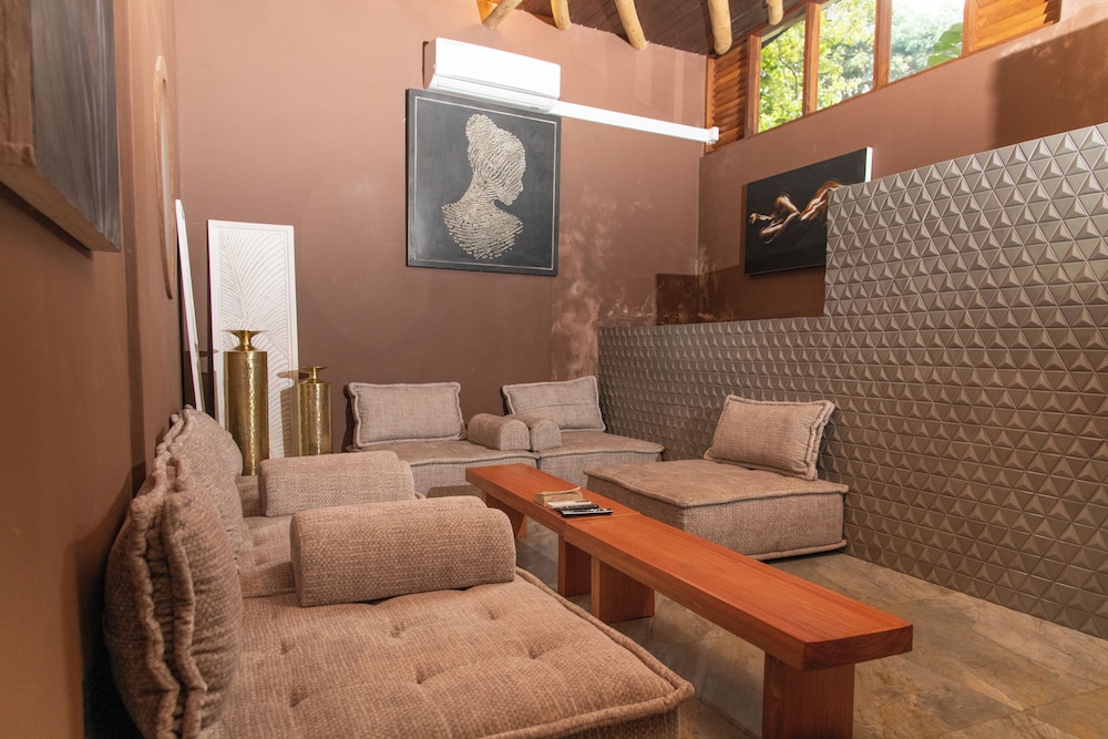 O2 Villas Ella