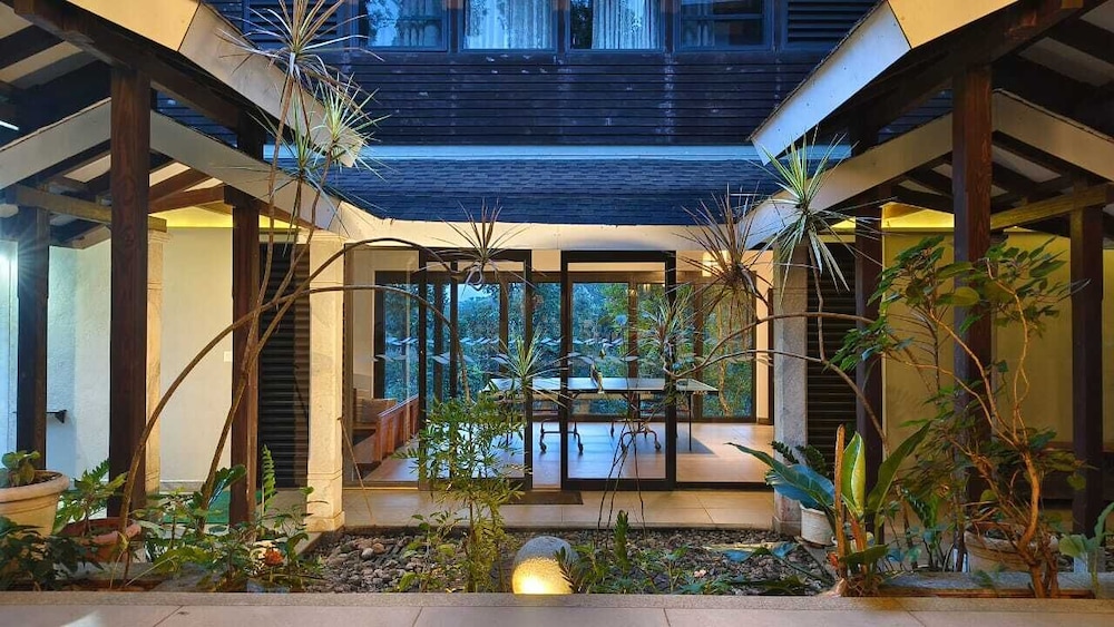 Cascade Villa by Z Vacations