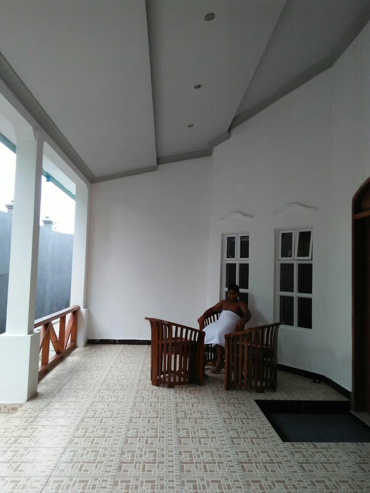 Equator HomeStay