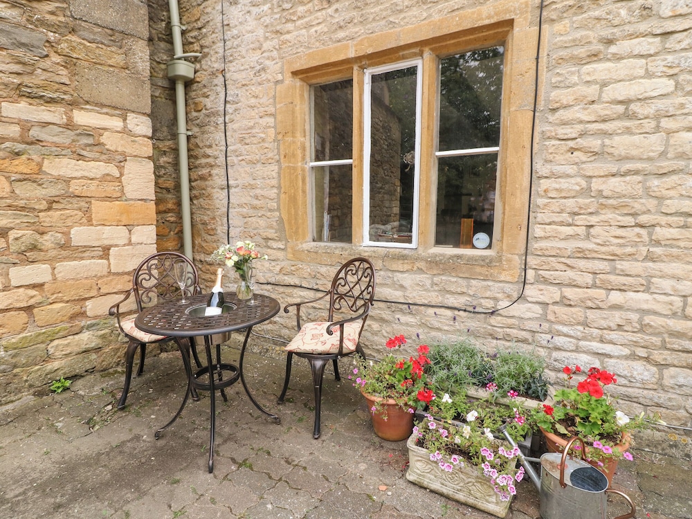Coln Cottage