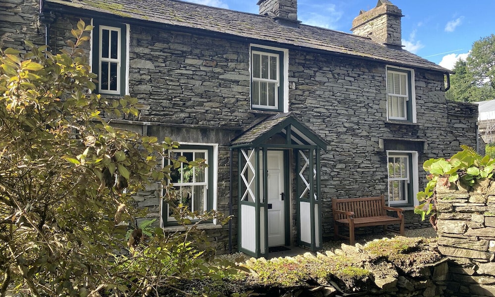 Dove Holme Cottage