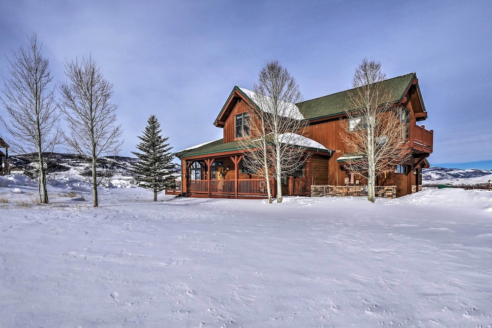 Granby Townhome w/ Deck ~ 20 Mi to Winter Park! view 4