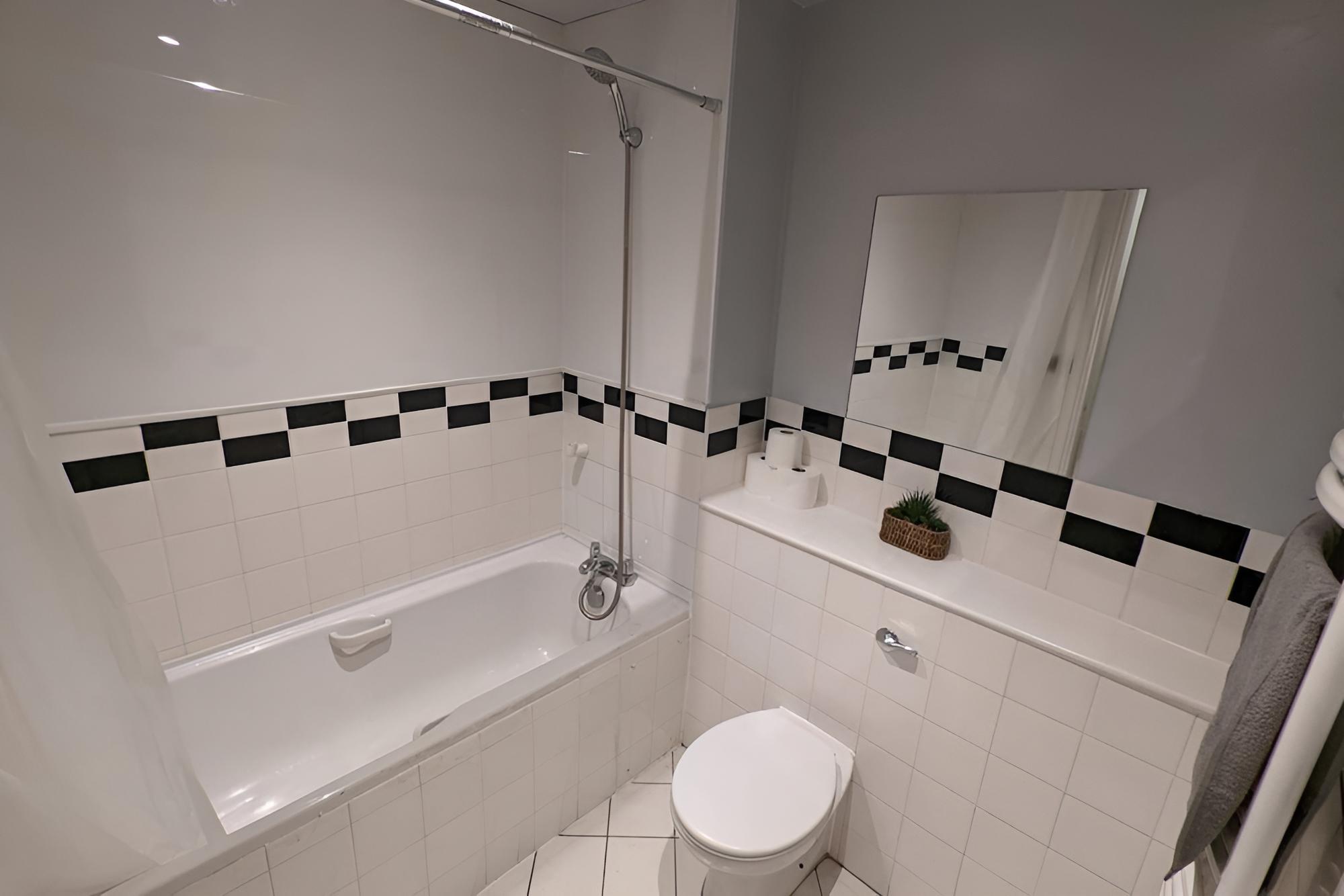 Brindley Apt - Free Allocated Parking! view 3