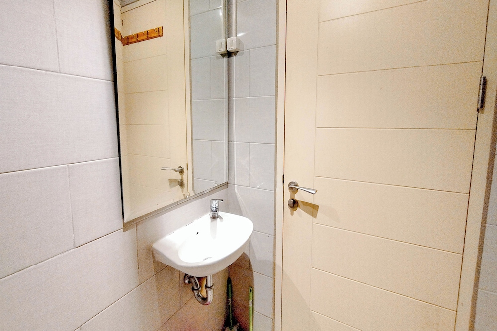 Minimalist Studio Conecting To Mall At Anderson Supermall Mansion Apartment