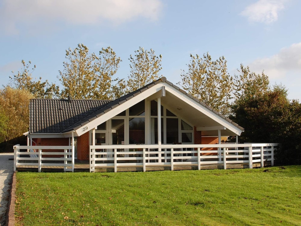 8 Person Holiday Home in Hemmet