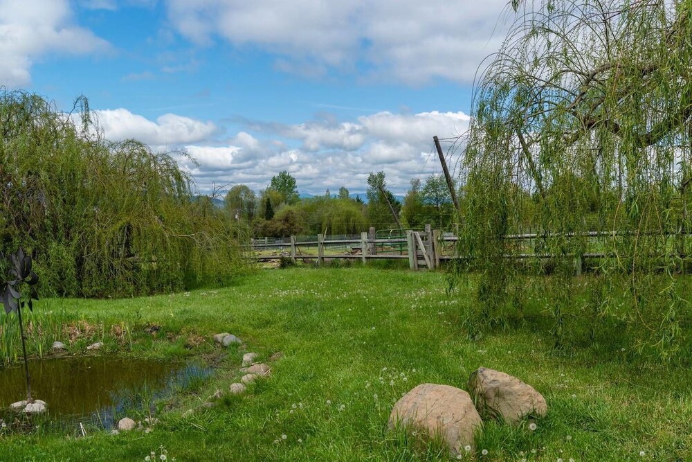Ashland Vacations - Hopyard View Farm - A Farm Experience in Ashland - Property Image 7