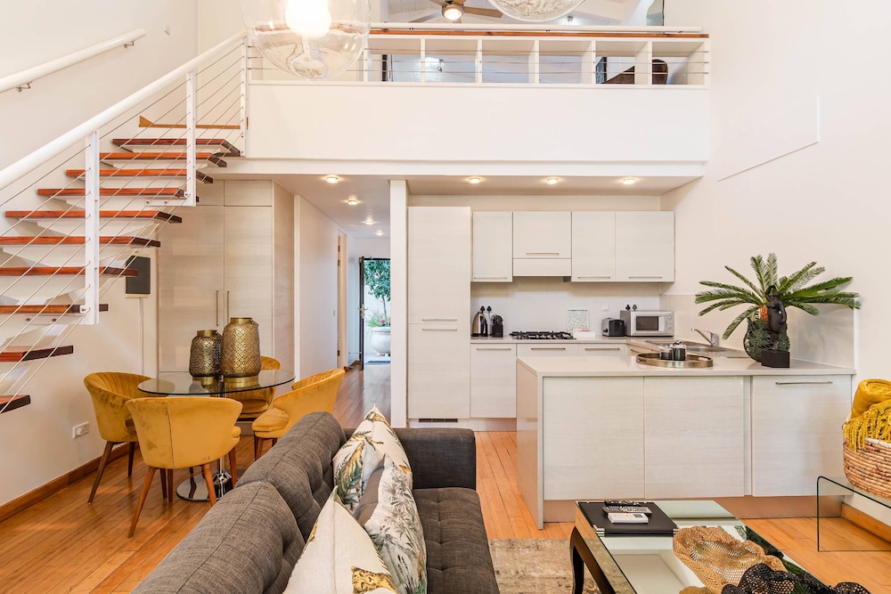 The Ivy Apartments