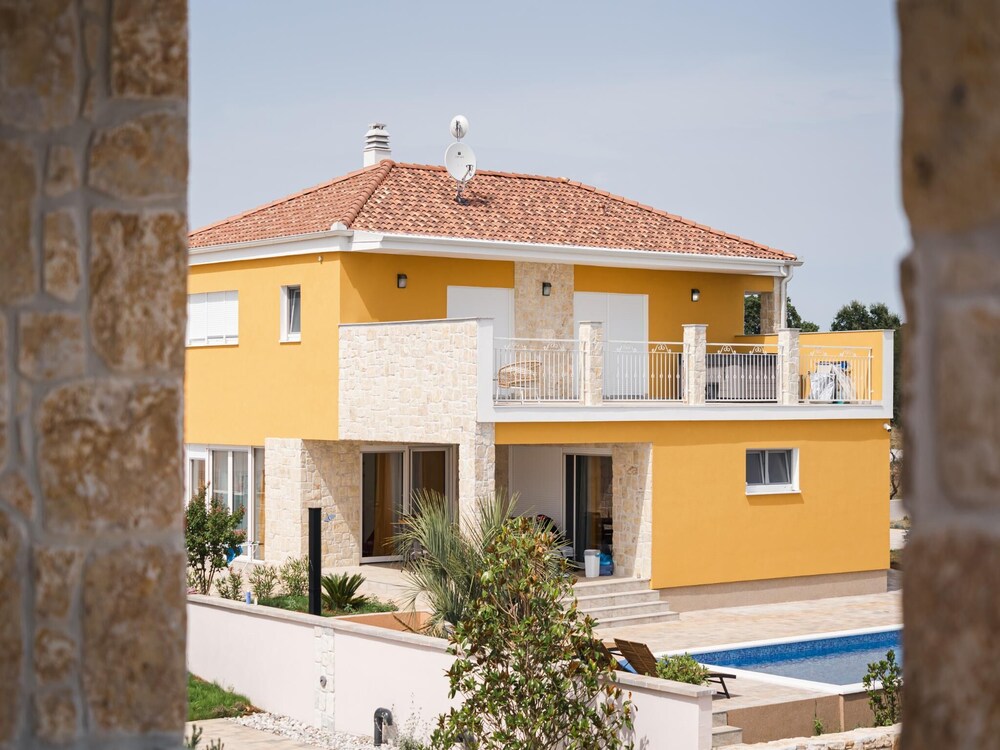 Basilica Villas